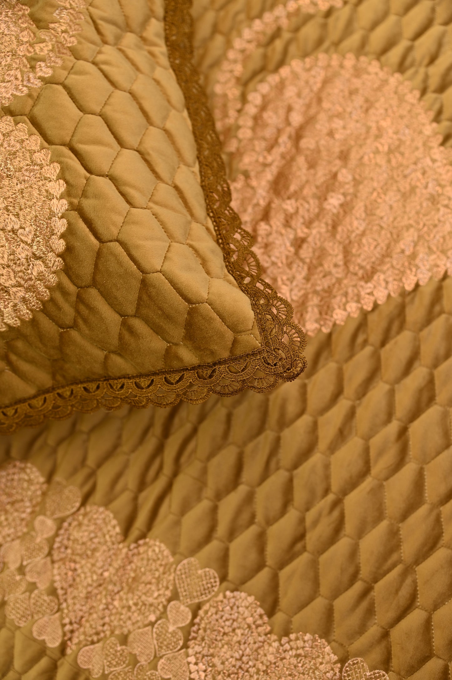 Velvet Bedspread 0010