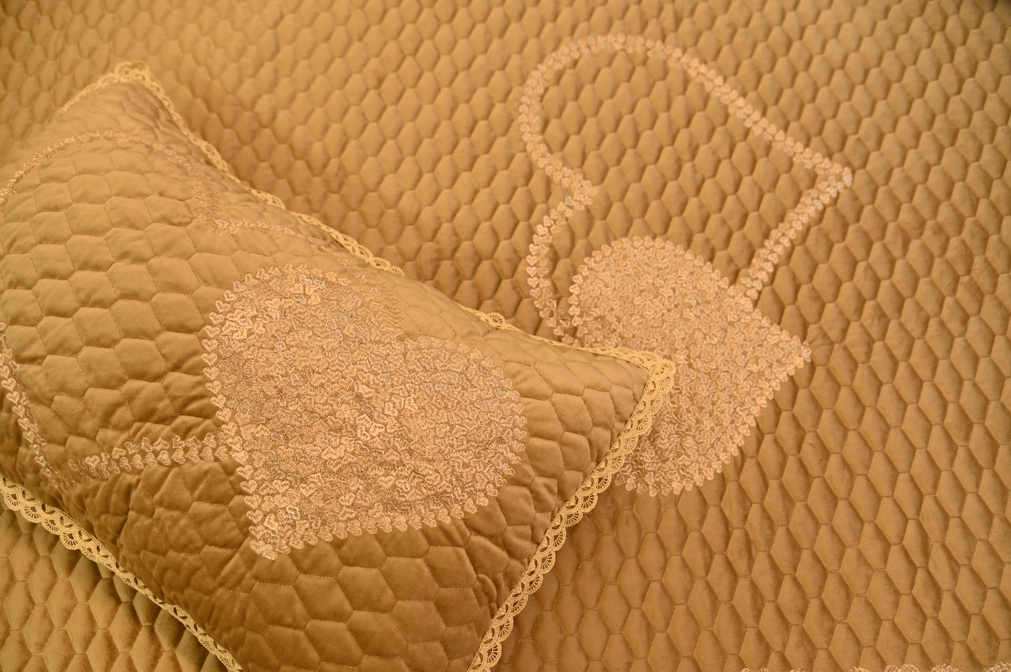 Velvet Bedspread 0011