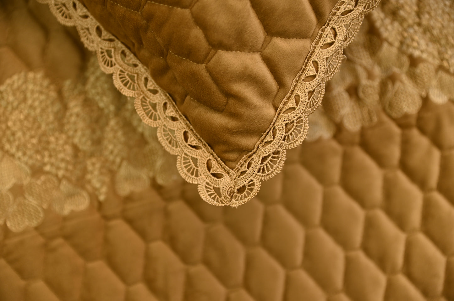 Velvet Bedspread 0012