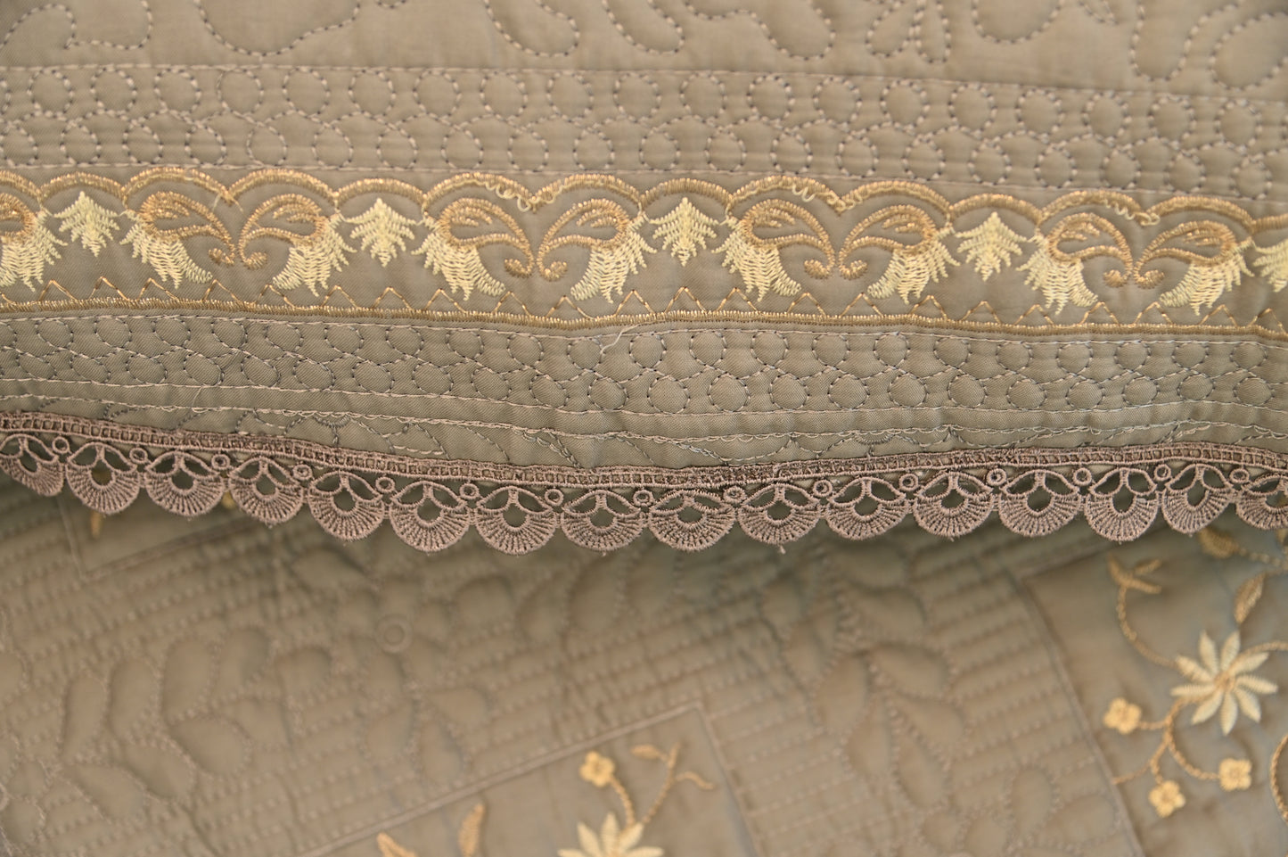 Cotton Satin Bedspread Sc 0014