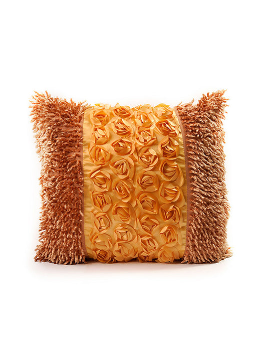Shaggy Frill Cushion 010