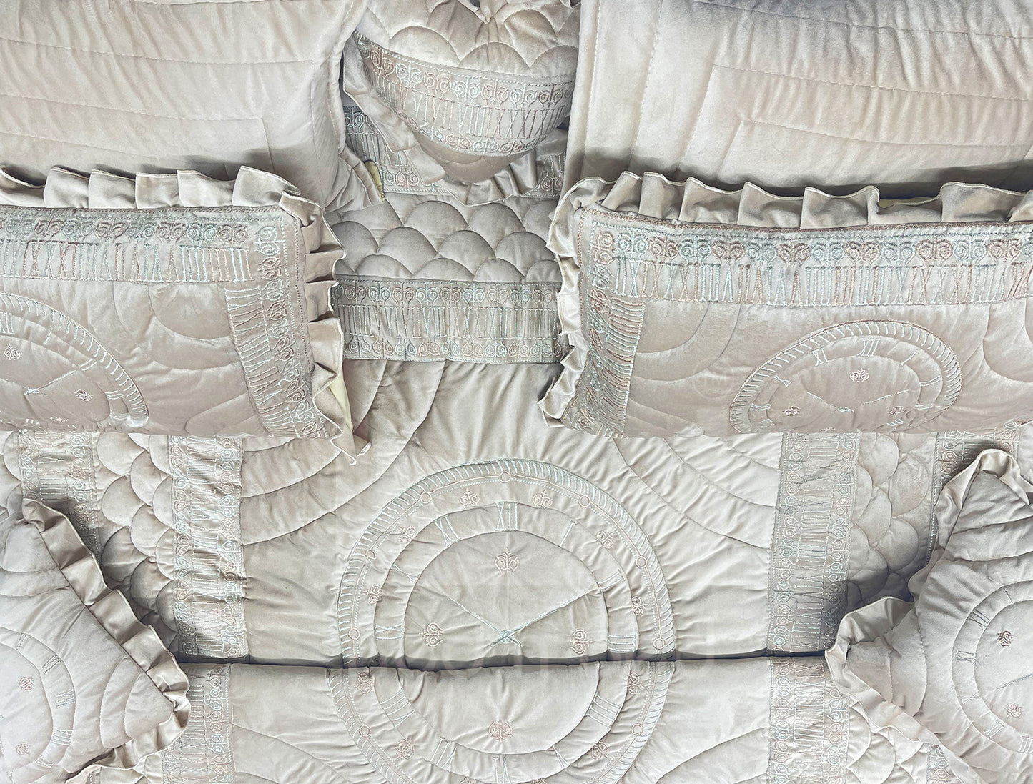 Clock Malai Velvet - Skin