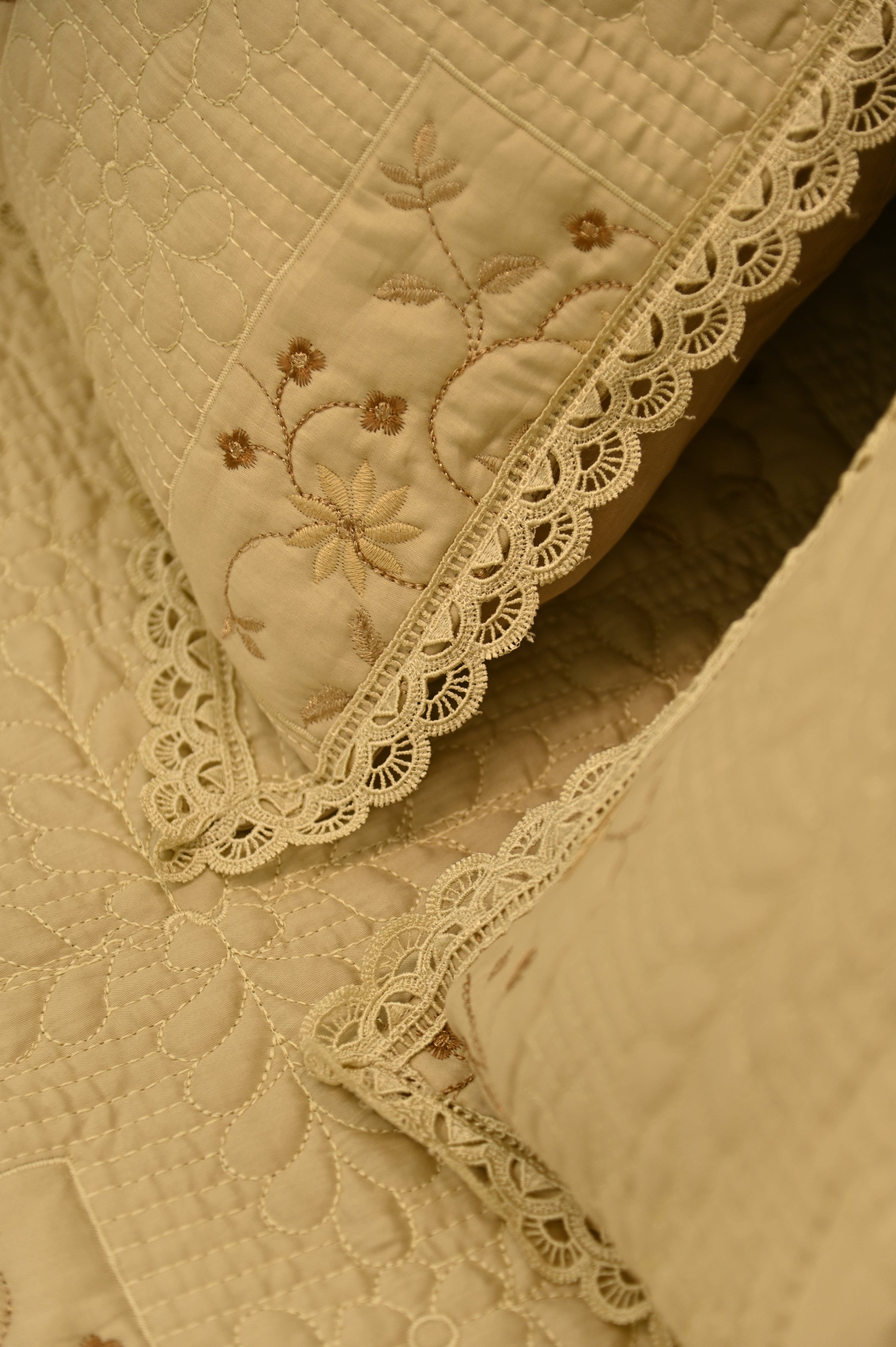 Cotton Satin Bedspread Sc 0011